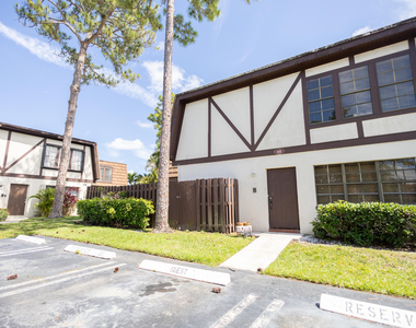 110 Weybridge Circle - Photo Thumbnail 1