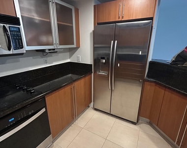 610 Clematis Street - Photo Thumbnail 5