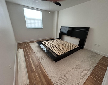 610 Clematis Street - Photo Thumbnail 8
