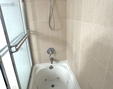 610 Clematis Street - Photo Thumbnail 10