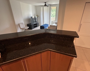 610 Clematis Street - Photo Thumbnail 6