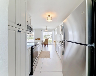 3234 Daytona Drive - Photo Thumbnail 32