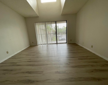 207 Foxtail Drive - Photo Thumbnail 1