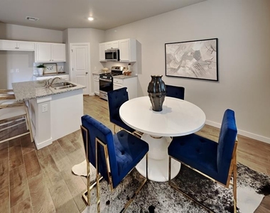 12405 Armstrong Drive - Photo Thumbnail 7