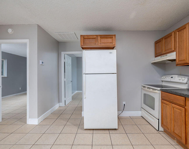 917 Se Nassau Avenue - Photo Thumbnail 13