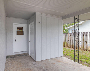 917 Se Nassau Avenue - Photo Thumbnail 24