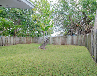 917 Se Nassau Avenue - Photo Thumbnail 15