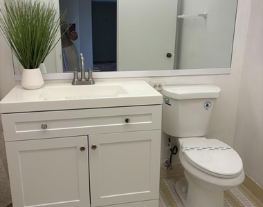 3720 Inverrary Drive - Photo Thumbnail 17