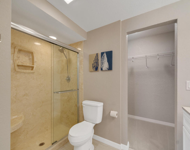 3206 S Lakeview Circle - Photo Thumbnail 19