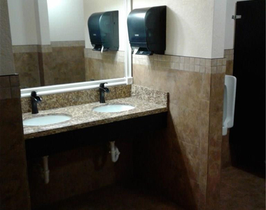 1030 Country Club Drive - Photo Thumbnail 20