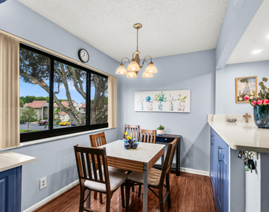 5687 Fairway Park Drive - Photo Thumbnail 19