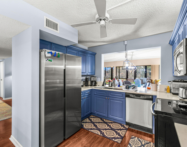 5687 Fairway Park Drive - Photo Thumbnail 15
