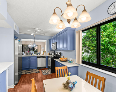 5687 Fairway Park Drive - Photo Thumbnail 16
