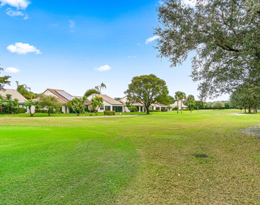 5687 Fairway Park Drive - Photo Thumbnail 31