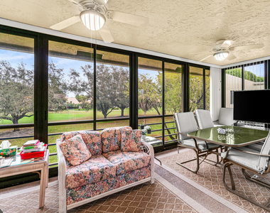 5687 Fairway Park Drive - Photo Thumbnail 10