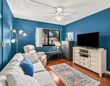 5687 Fairway Park Drive - Photo Thumbnail 25