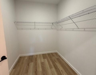 1141 12th Street Drive Sw - Photo Thumbnail 3