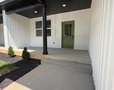 1141 12th Street Drive Sw - Photo Thumbnail 5