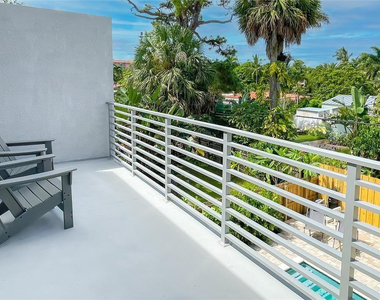 811 Sw 10th Terrace - Photo Thumbnail 24