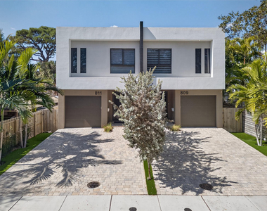 811 Sw 10th Terrace - Photo Thumbnail 1