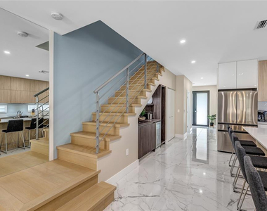 811 Sw 10th Terrace - Photo Thumbnail 21