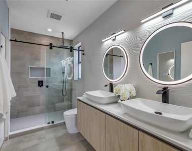 811 Sw 10th Terrace - Photo Thumbnail 28