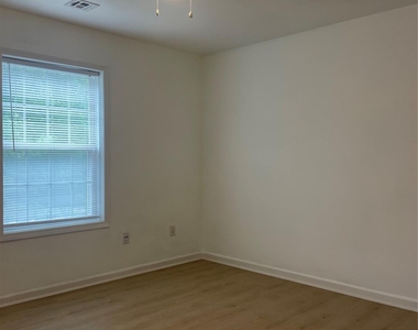 100 Gibson Park Drive - Photo Thumbnail 12