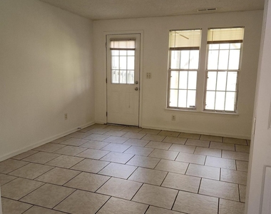 529 Lex Drive - Photo Thumbnail 4