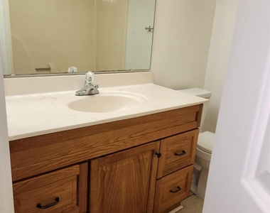 529 Lex Drive - Photo Thumbnail 5