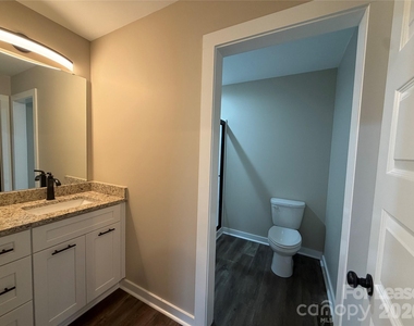 620 W Bell Street - Photo Thumbnail 13