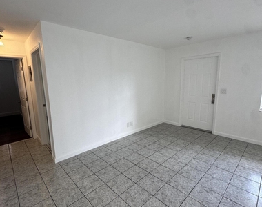 1795 Nw 55th Avenue - Photo Thumbnail 2