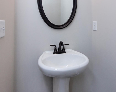 9428 Kings Parade Boulevard - Photo Thumbnail 6