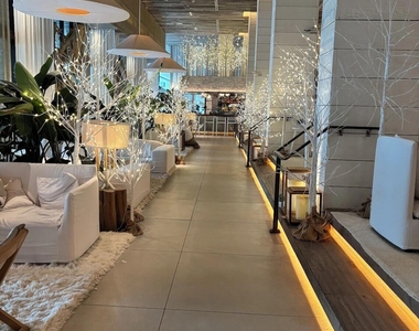 2301 Collins Avenue - Photo Thumbnail 9