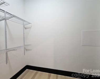 1002 Crawford Road - Photo Thumbnail 5