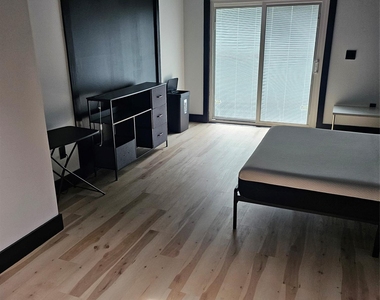 1002 Crawford Road - Photo Thumbnail 12