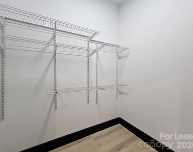 1002 Crawford Road - Photo Thumbnail 4