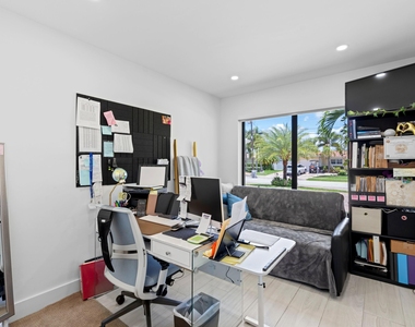160 Se 12th Court - Photo Thumbnail 20