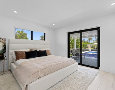 160 Se 12th Court - Photo Thumbnail 15
