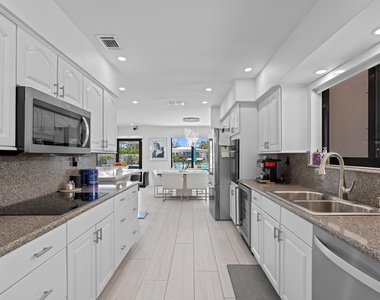 160 Se 12th Court - Photo Thumbnail 25