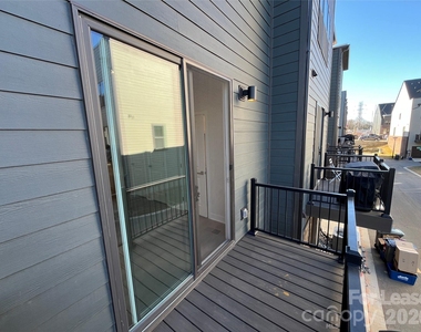 4730 Chastain Avenue - Photo Thumbnail 8