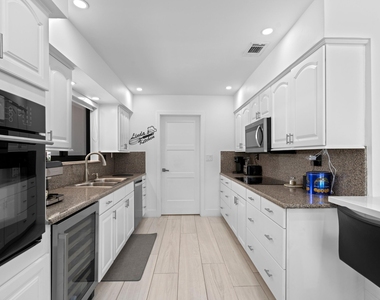 160 Se 12th Court - Photo Thumbnail 24