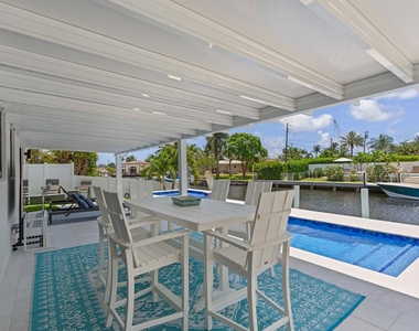 160 Se 12th Court - Photo Thumbnail 26
