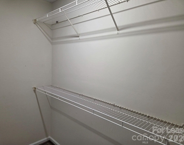437 Cedarcroft Drive - Photo Thumbnail 10
