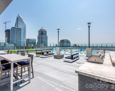 401 S Graham Street - Photo Thumbnail 5