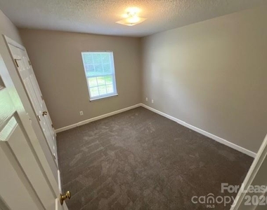 326 Faith Road - Photo Thumbnail 9