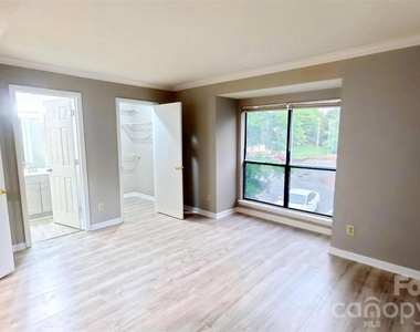 11139 Harrowfield Road - Photo Thumbnail 4