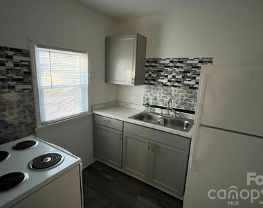 635 Smith Street - Photo Thumbnail 8