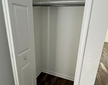 635 Smith Street - Photo Thumbnail 3