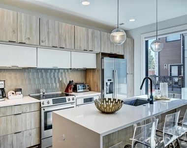 1208 Minter Place - Photo Thumbnail 6