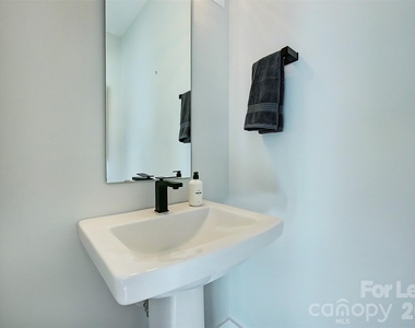1208 Minter Place - Photo Thumbnail 12